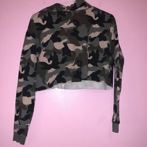 Crop top army color hoodie with strings